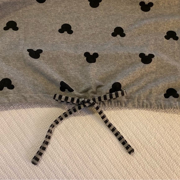 Disney long-sleeve pullover top (S) NWOT - Picture 4 of 7